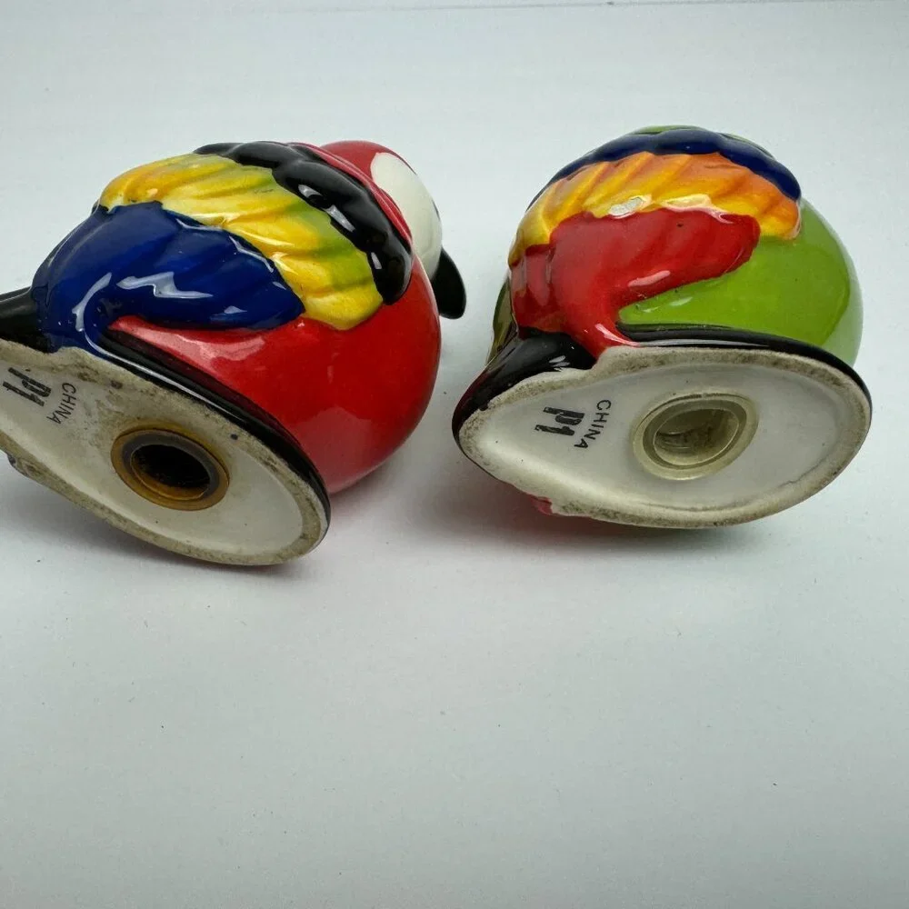 Pier 1 Pier One Parrot Salt & Pepper Shakers Set